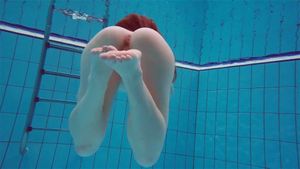 Pretty Polish teen Alice swimming without clothes by Underwater Show: Big Tits, Babe & Big Ass Porn - 经典欧美
