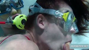 Threesome in the pool between Minnie Manga and Eduard and Marcie by Underwater Show: Porn - 经典欧美