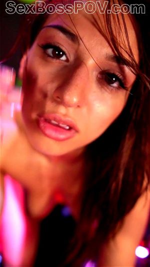 Sara Luvv: Blowjob, Cowgirl & Xvideos Porn - 经典欧美