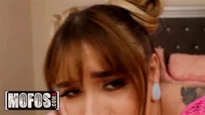 Mofos - Beautiful Sexy Babe Pamela Morrison Gets Her Pussy Dominated By Alex Legend: Porn - 经典欧美