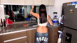 ups看看我穿牛仔裤的屁股