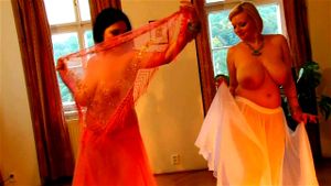 Big Boobs Belly Dancing ft. Sophie Mei & Shione Cooper: Chaturbate & Dancing Boobs Porn - 经典欧美
