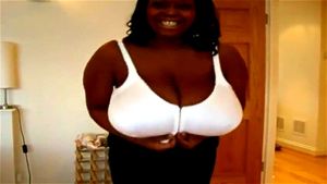 jenny hill,changing bras: Huge Natural Tits, Bra Busting & Wobbly Tits Porn - 经典欧美