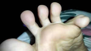 Girl Hot feet toe spreading close up: Feet Fetish, Feet And Soles & Feet Joi Porn - 经典欧美
