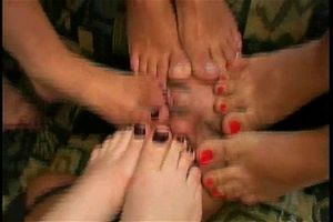 Trample Foot Worship: Xhamster, Foot Fetish & Foot Domination Porn - 经典欧美