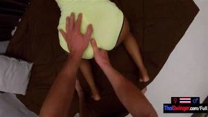 Asian amateur teen girlfriend gym workout and horny sex after by Thai Swinger: Porn - 经典欧美