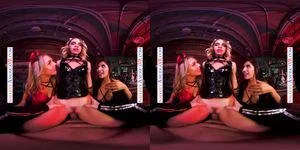 Naughty America Gabbie Carter, Gianna Dior, & Khloe Kapri give the best treats of all: VR Porn - 经典欧美