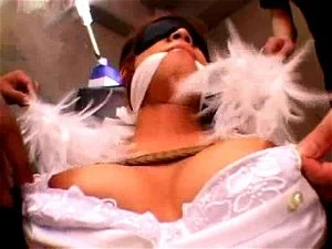 办公室女郎受到了惩罚