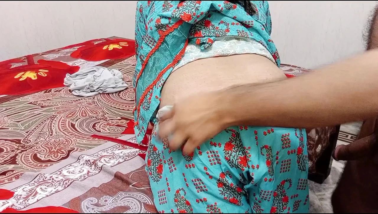 男朋友残酷地操女朋友