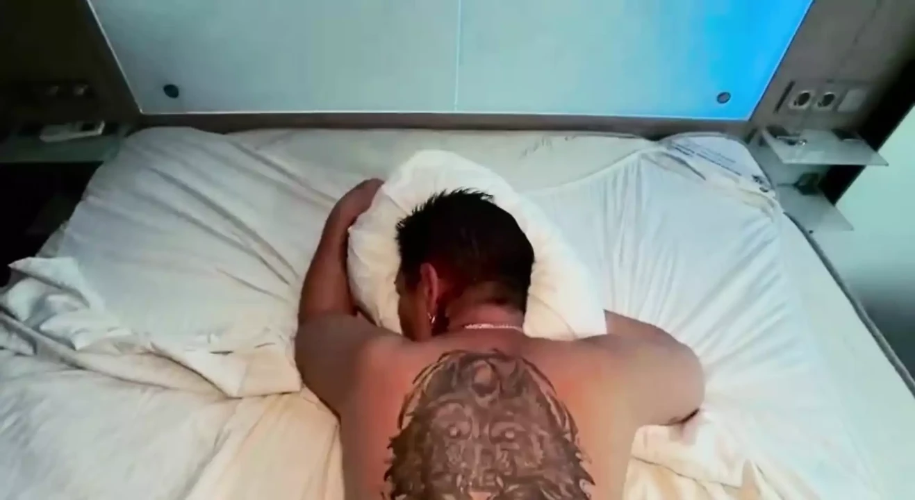 我遇到了我的继母并在大屁股肛交中狠操