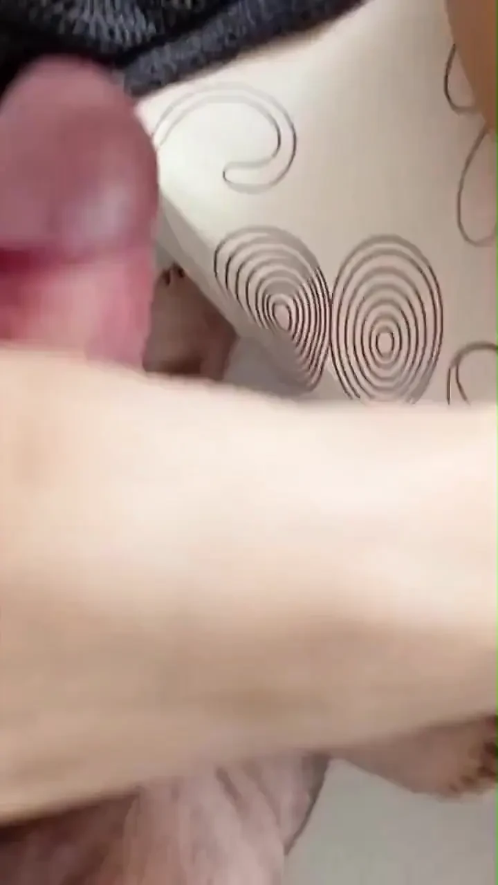和继女和她黑色指甲的最好体验