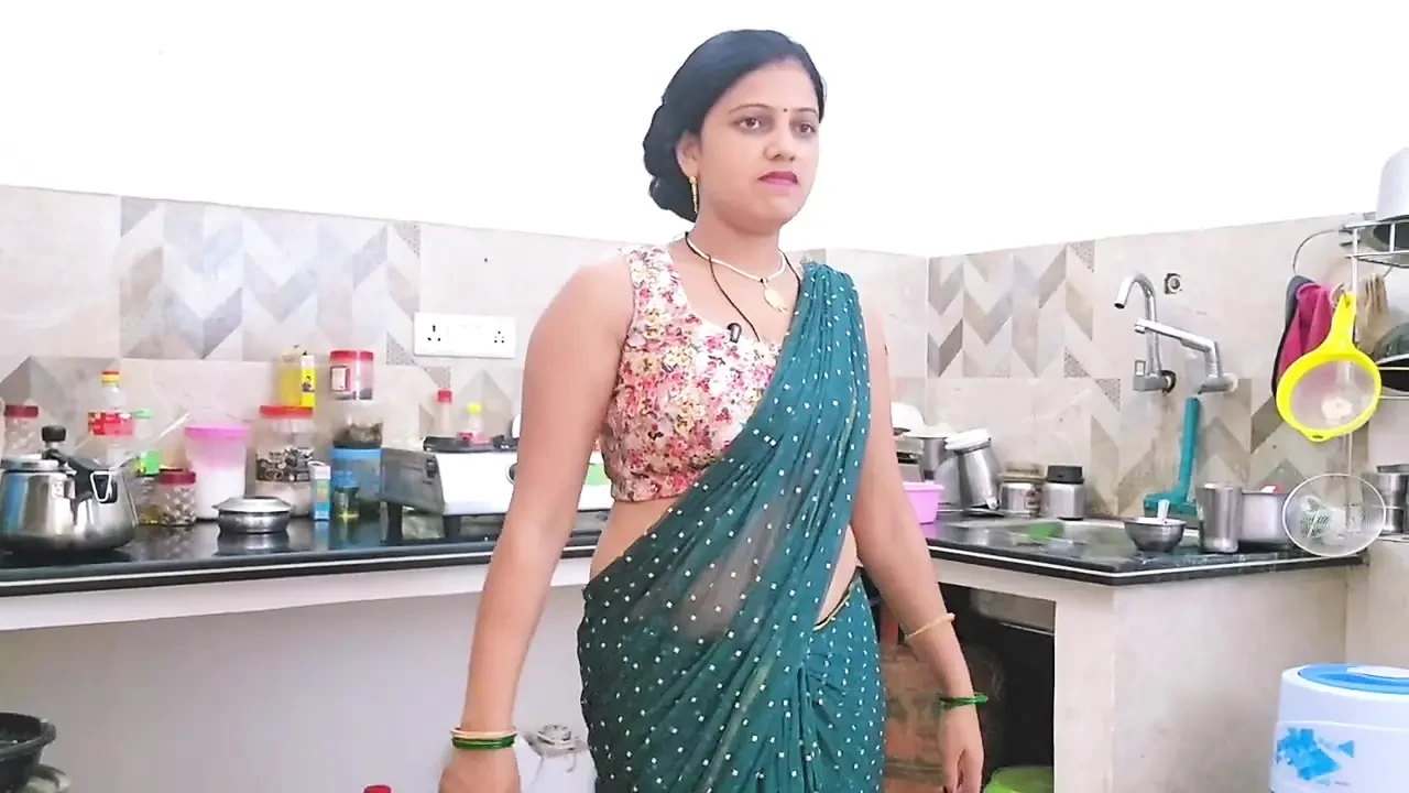 Chhoti sauteli bahan ko chudae karna sikhaya kamine bhai ne