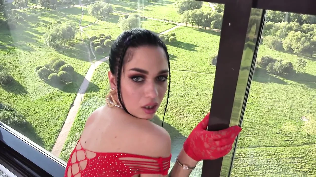 与性感的Milena Briz的硬肛交