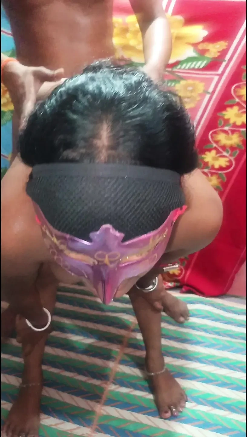 Neighboring Desi Indian Beautiful Girl Friend. Came to her husband's friend's house to fuck, inserted his thick penis deeply int
