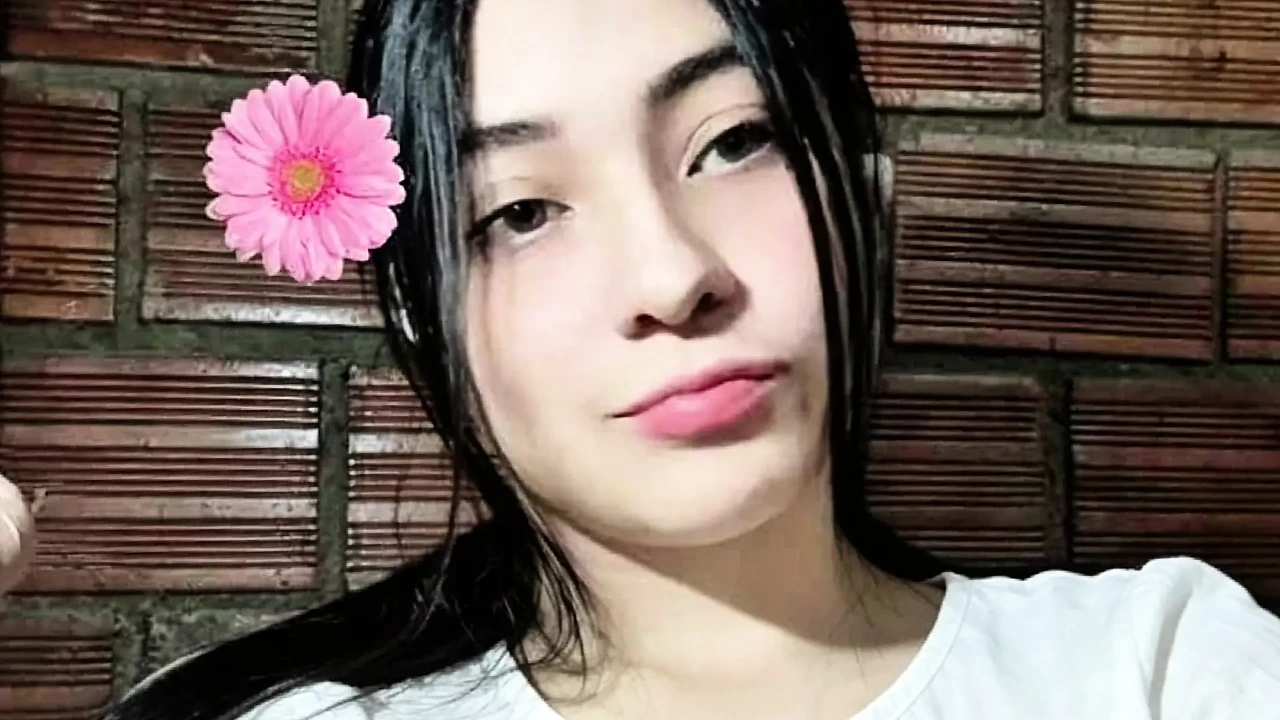 哦，我的前婆婆居然在拍色情片