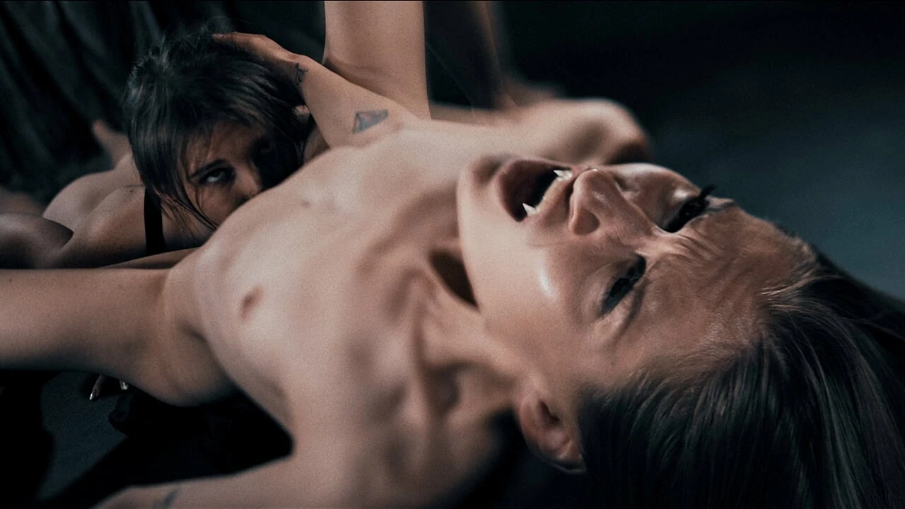 Vampire Lezdom 剪刀 - Melody Marks & Tiffany Tatum