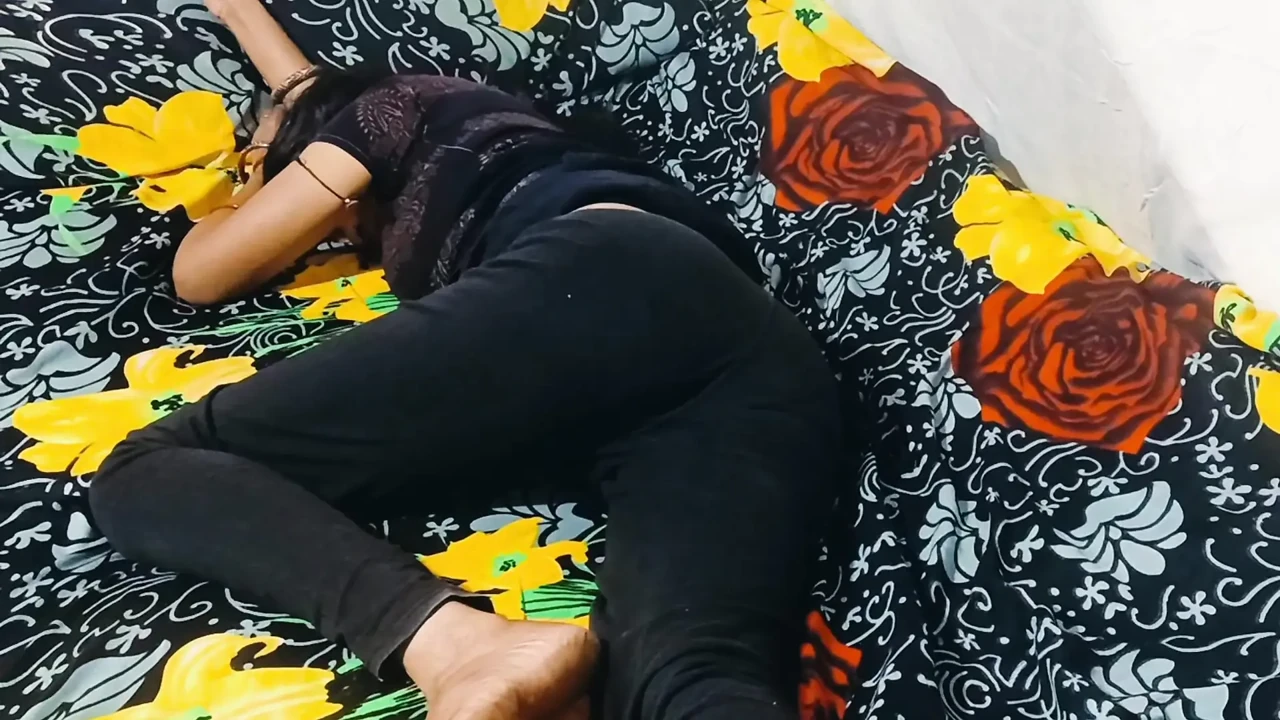 我为什么操一个18岁的女孩？德西性爱视频