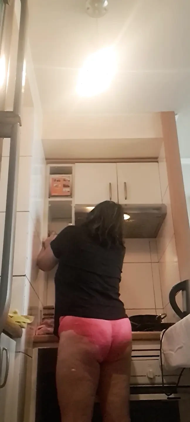 熟女, 清洁厨房