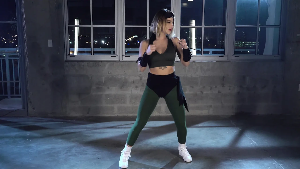 Sonya Blade阴户张开