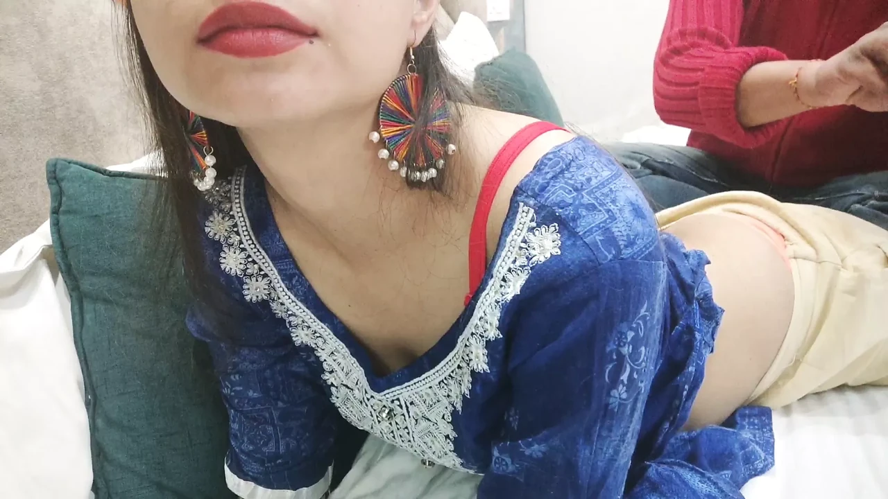 真正的印度德西旁遮普饥渴妈妈的小帮助（继母继子）与旁遮普音频高清Xxx发生性角色扮演