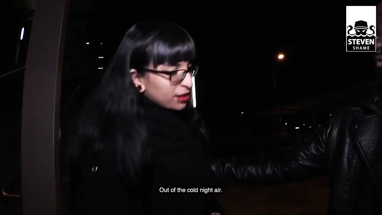 8英寸大黑屌, 与情绪女孩, Zeyna, Steven Shame在黑暗中的户外重口味跨人种