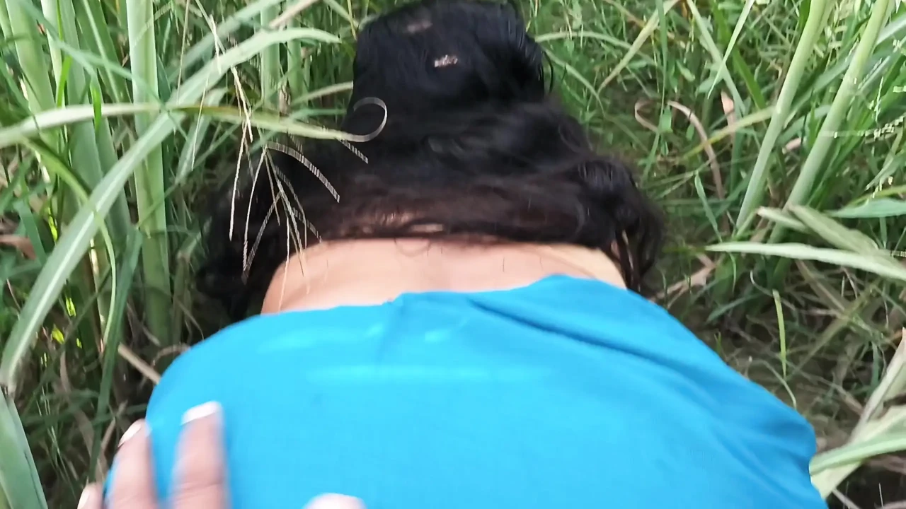 Hot indian bhabhi outdoor video formar chudai Indian girl