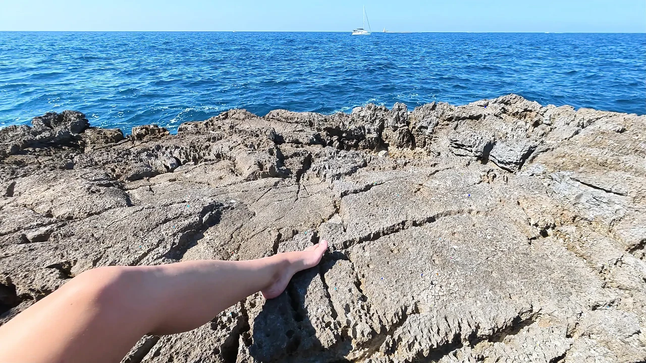 Beach Risky fingering with voyeurs