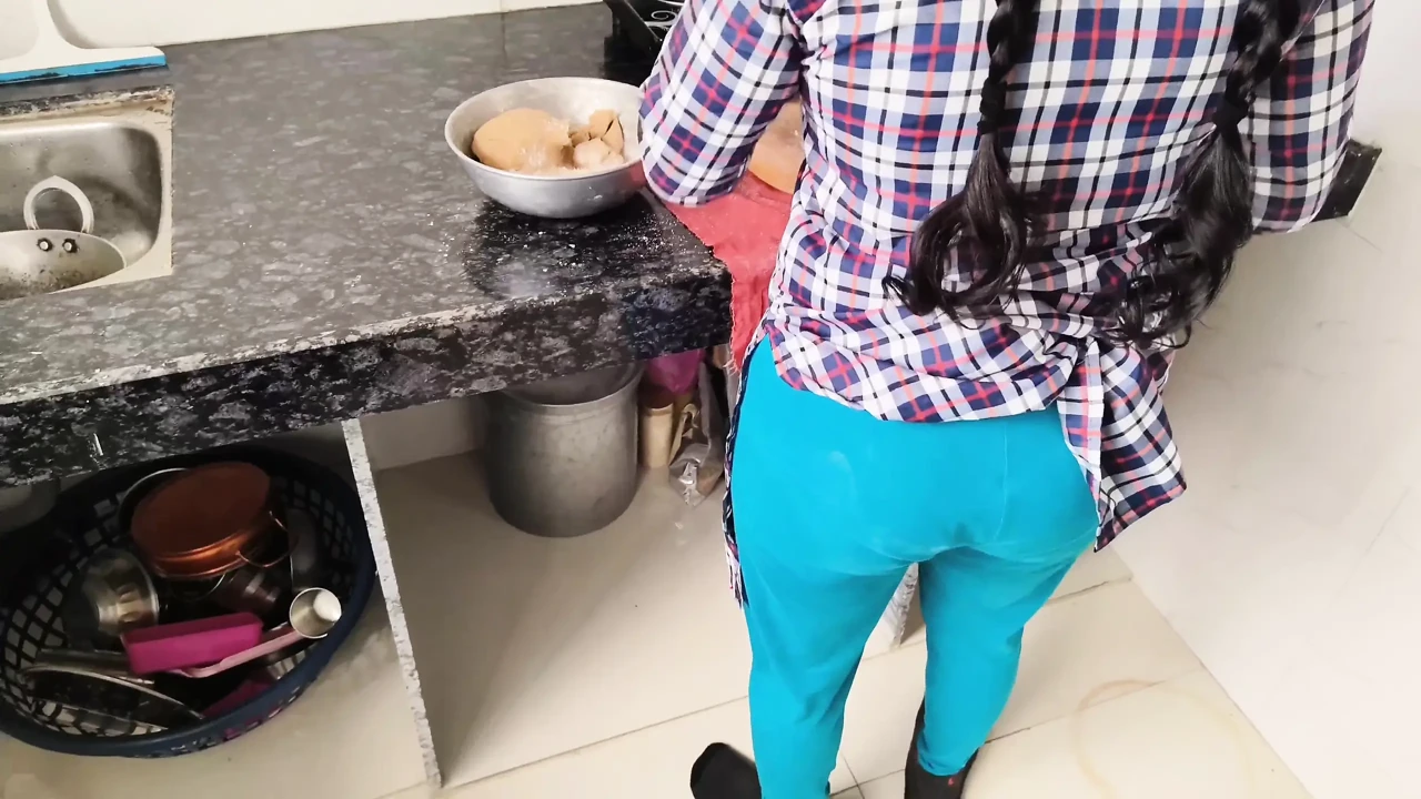 德西漂亮女孩紧致第一次Xxx视频, 德西美丽的乡村女孩性爱视频