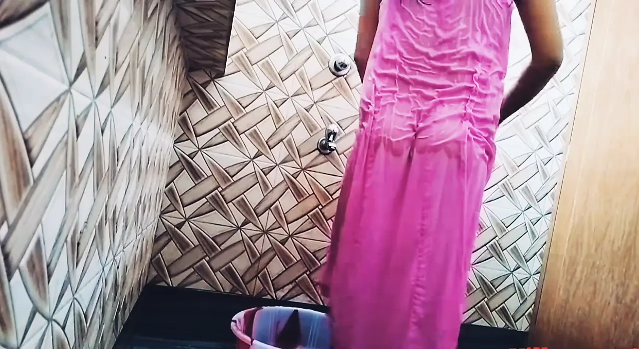 I spied on my Hot Bhabi in the shower and unexpectedly got sex