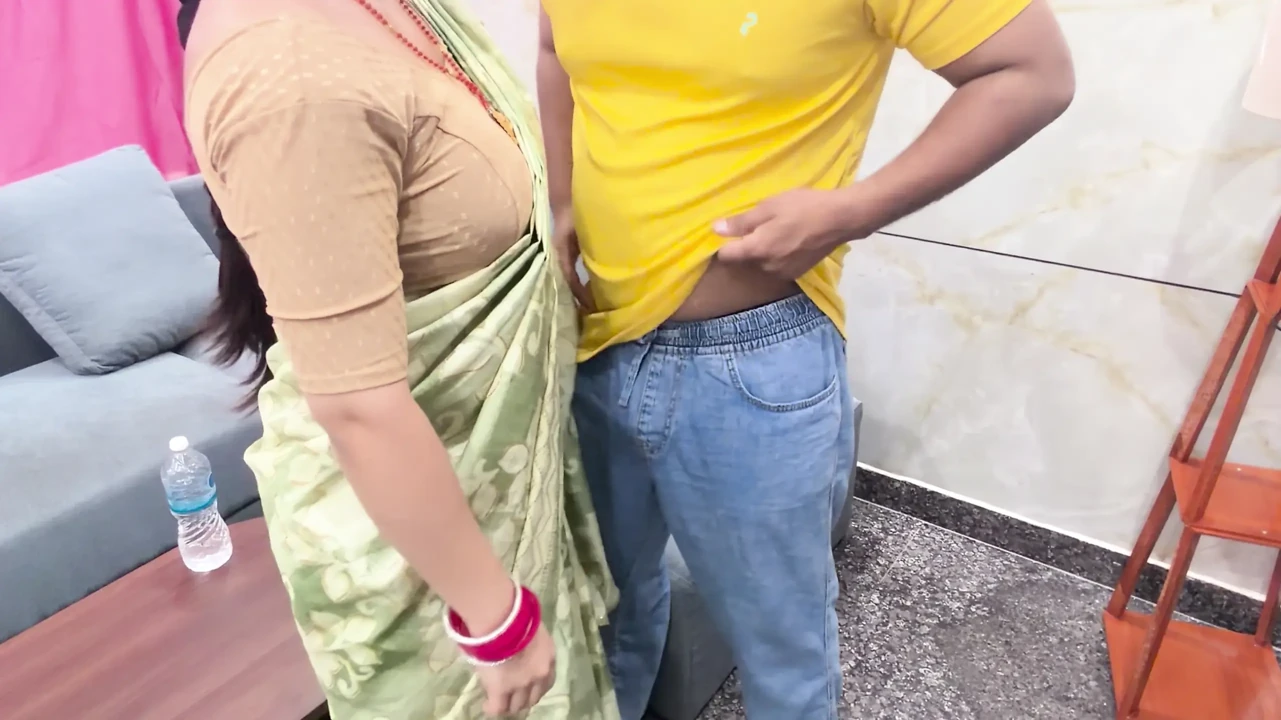 Bhabhi Bus Ab Chudai Karne Do Koi NAHI hain Gharmein