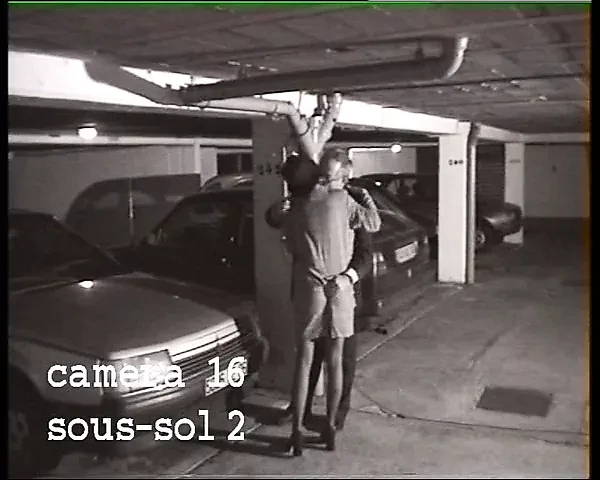 给一个寻求刺激的女人的激烈性爱