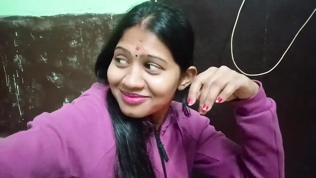 Bur me ungali karte chacha ne pakda aur chod diya