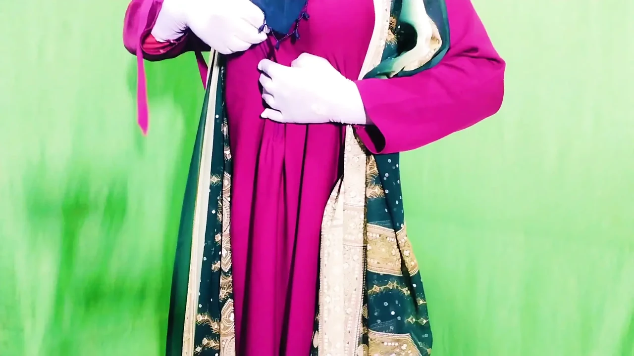 穿着Burqa的漂亮巴基斯坦女人