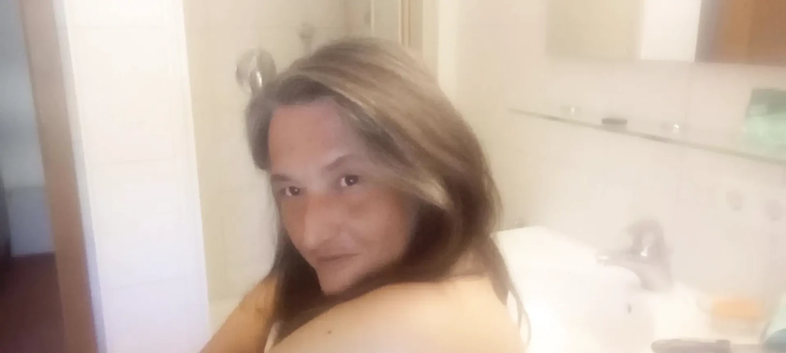熟女我的头发，我的样子，你的想象力