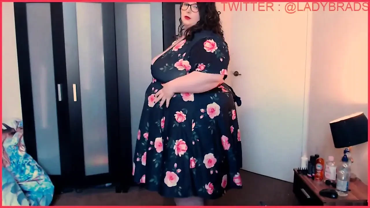 SSbbw Ladybrads 全身脱衣秀