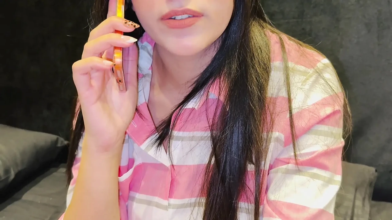 和我的姐夫独自在家，他发现我在欺骗我的丈夫
