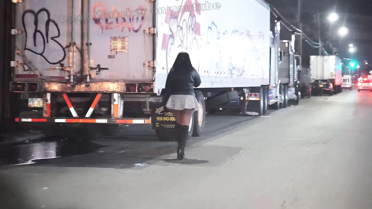 妓女在移动 3