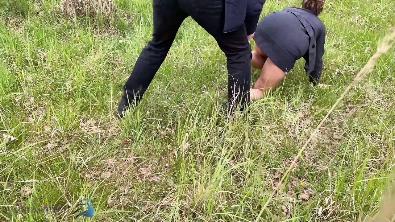 房地产商界女强人在户外被粗暴做爱 - 商业婊子