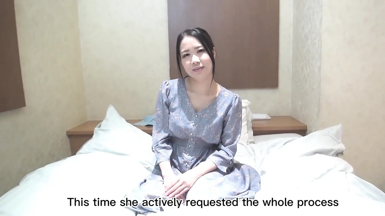 东京性爱之旅：训练日本荡妇妻子上大学
