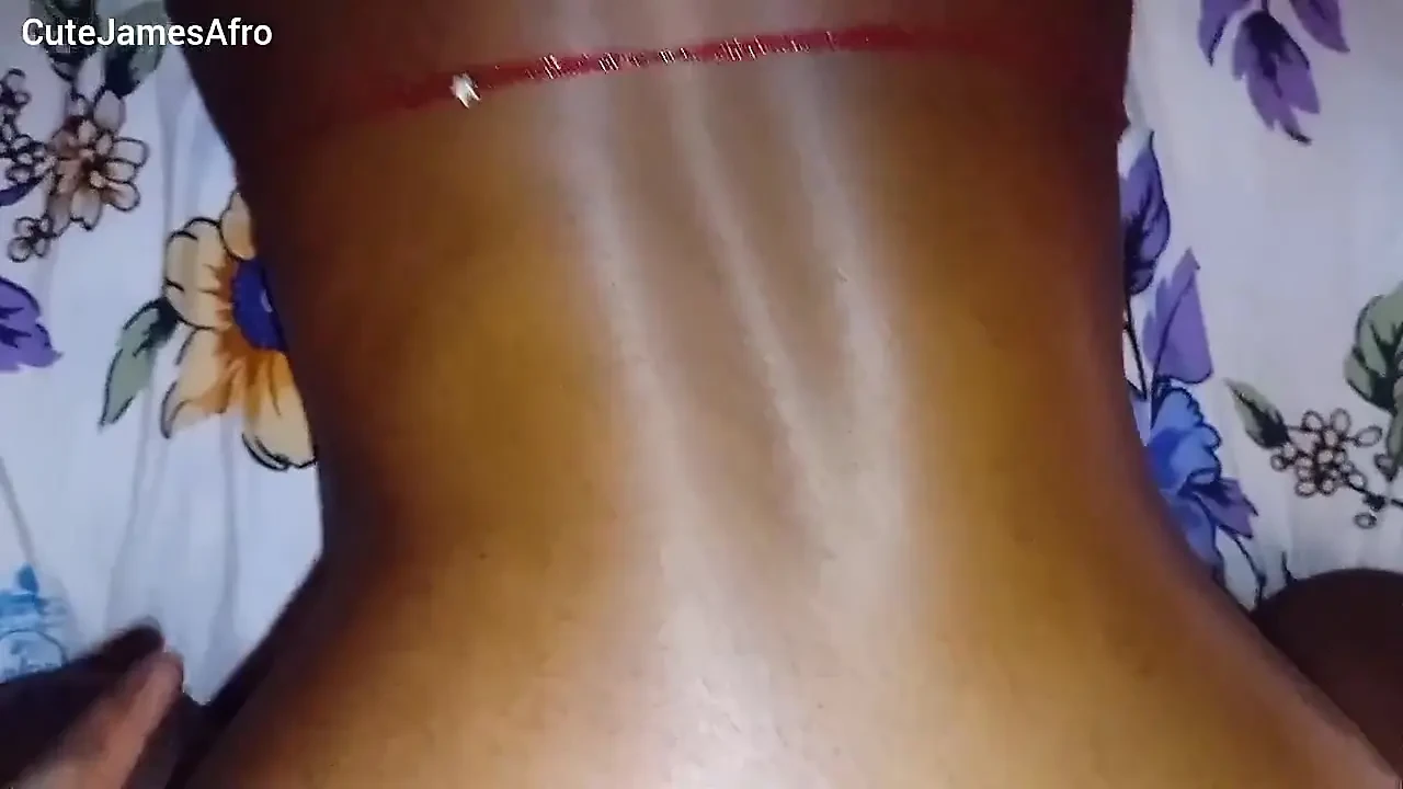 继妹要求继兄玩后入式性爱