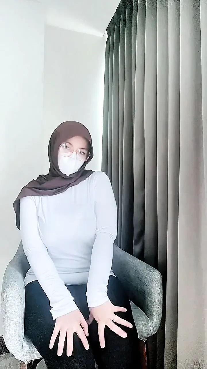 疲惫的锻炼展示完美的身材
