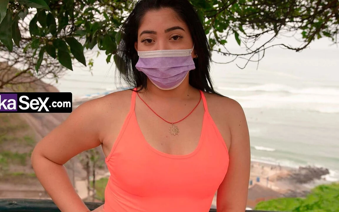 印卡性爱--恶毒的熟女发现自己被出轨后被陌生人性爱