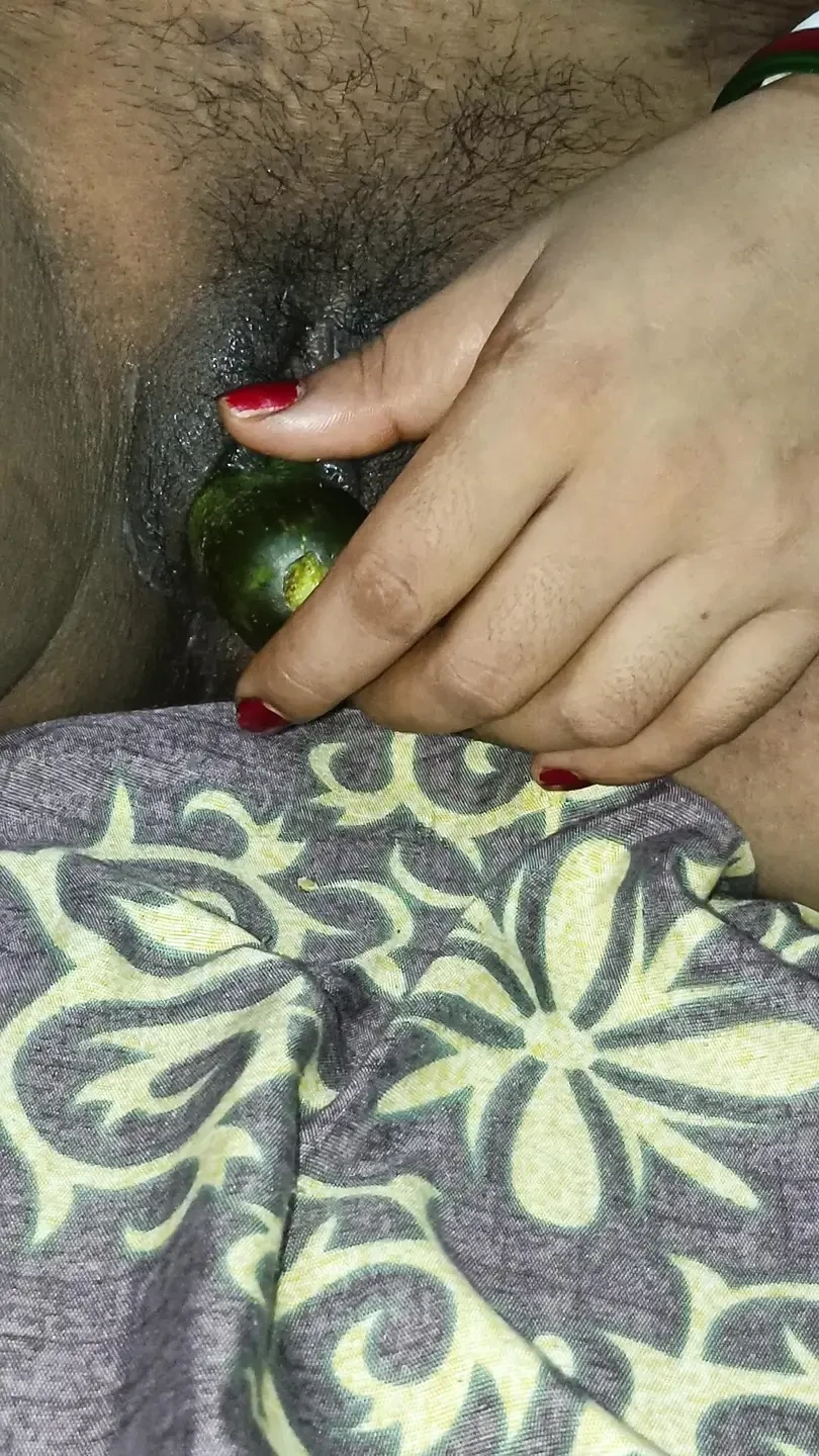 Bhabhi ne chut me liya 9" kheera