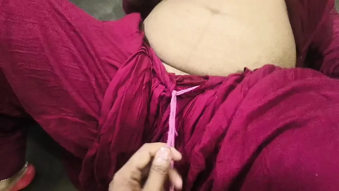 Chut pe land ragada aakeli janu Roma ko choda