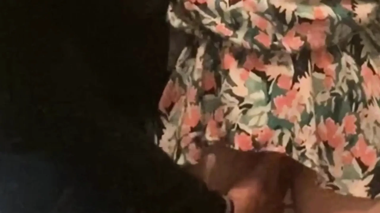 最棒的地铁! 热辣熟女张开双腿让我抚摸她的阴户