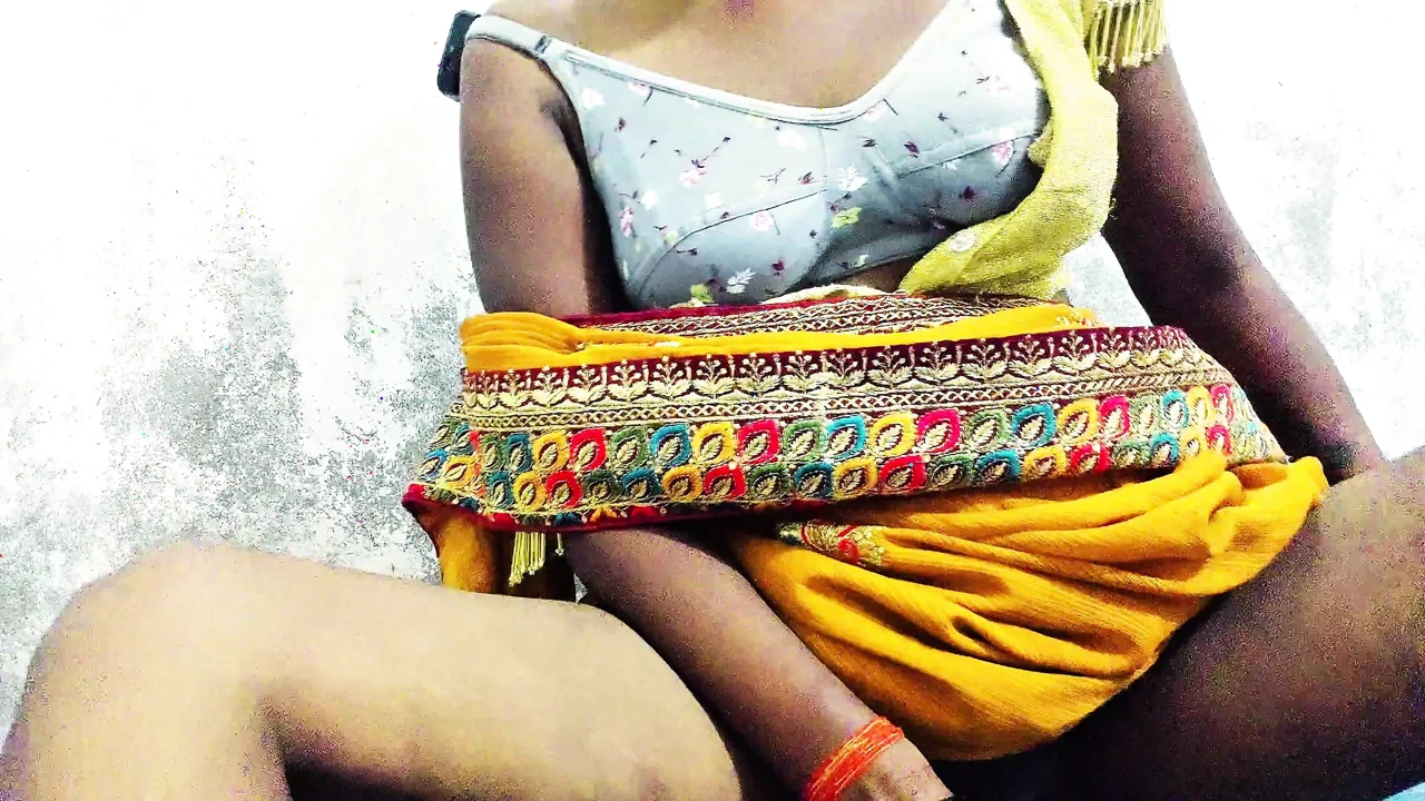 Today I'm ready to in a yellow saree with a thick come on