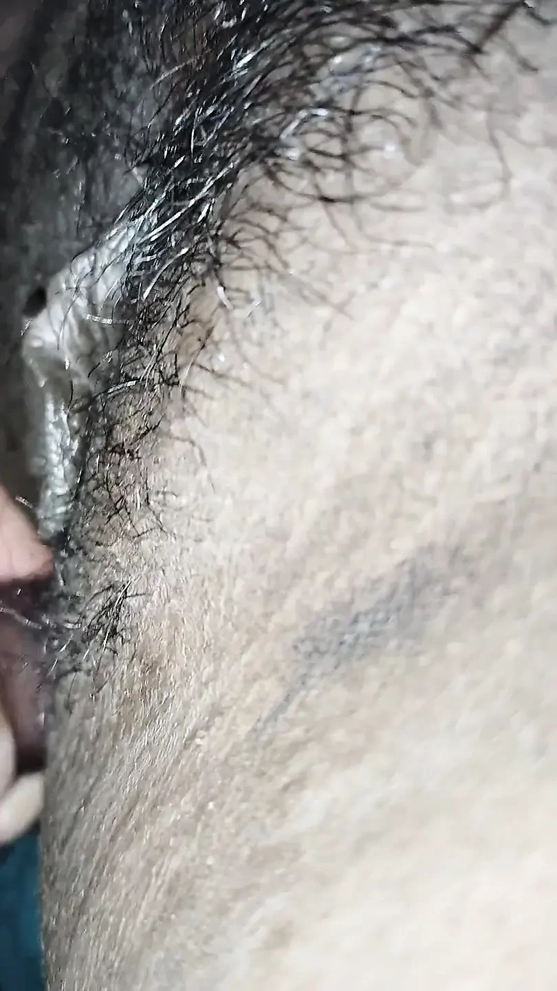 旁遮普语出轨妻子与邻居男朋友, 而她的房子除了她之外没有人