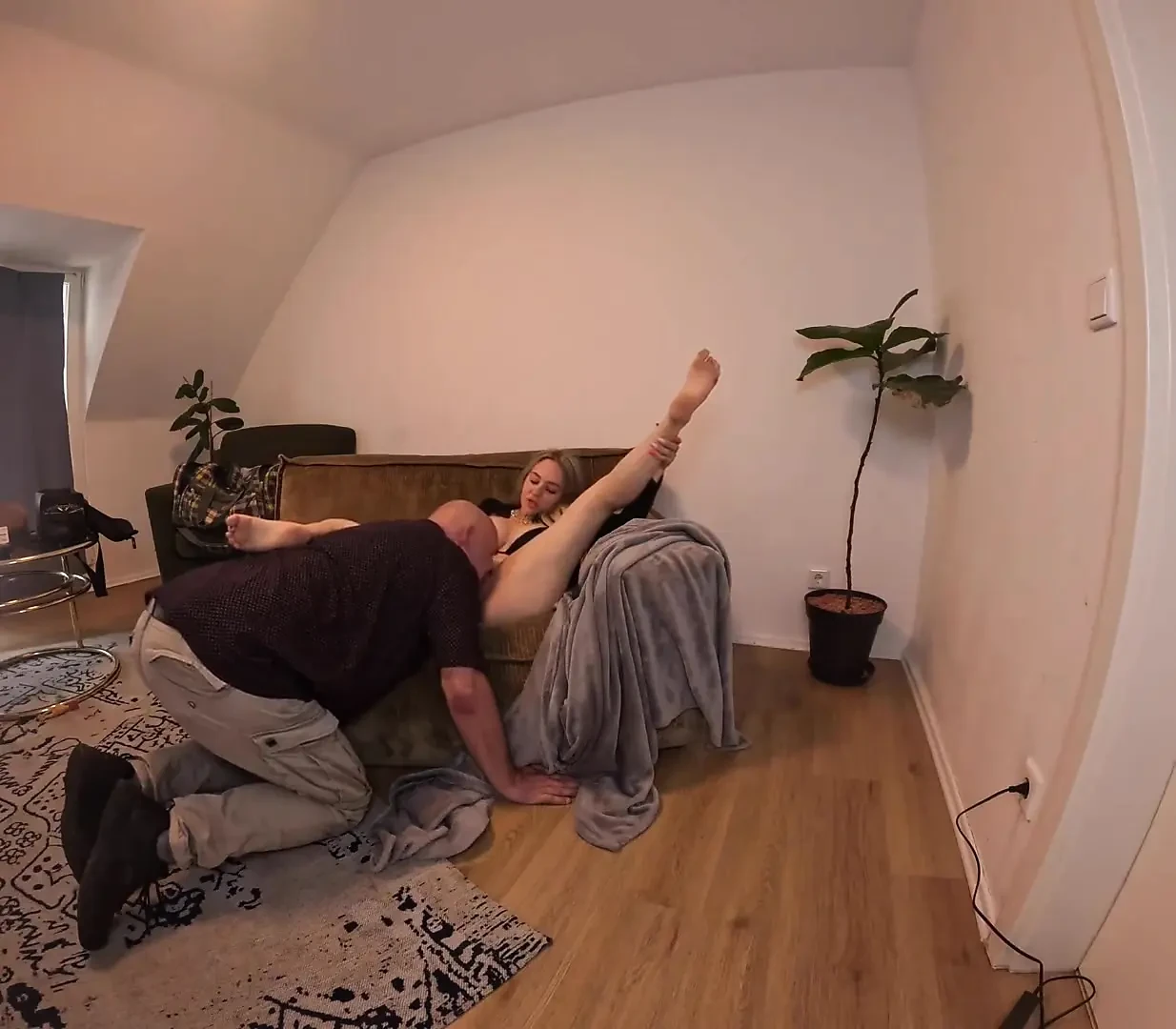 舔我的屁眼和阴道直到我射精!