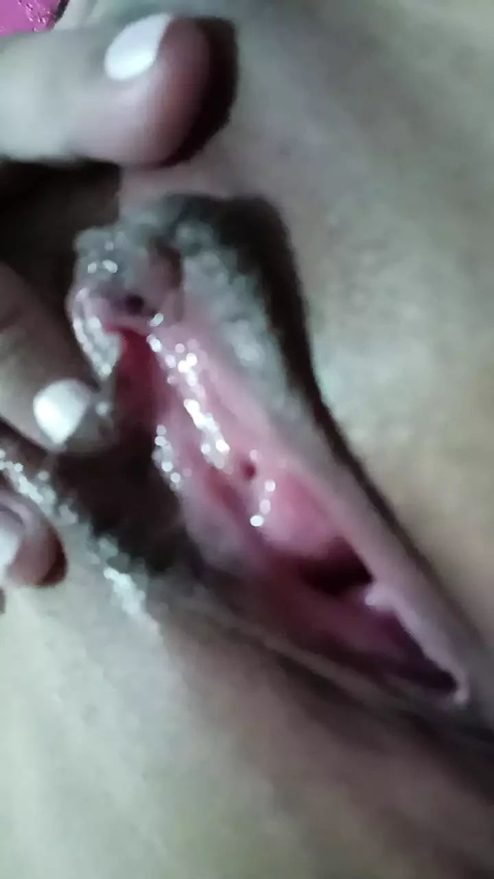 爸爸舔我的阴户直到我射精