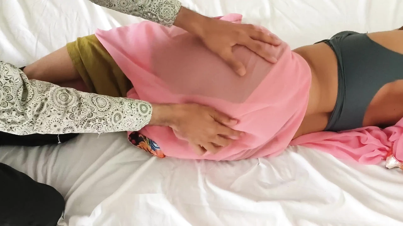 德西当地农村女孩紧致阴户户外操逼 Xxx 视频